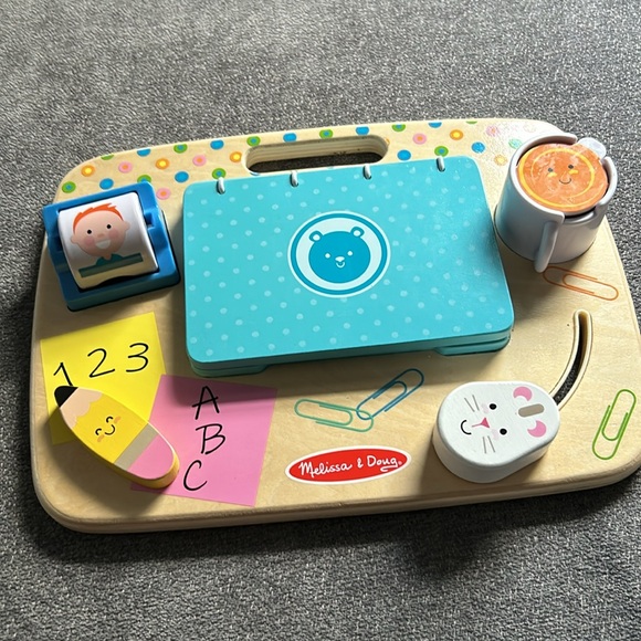 Melissa & Doug work from home station 💻 ☕️ - Picture 5 of 7